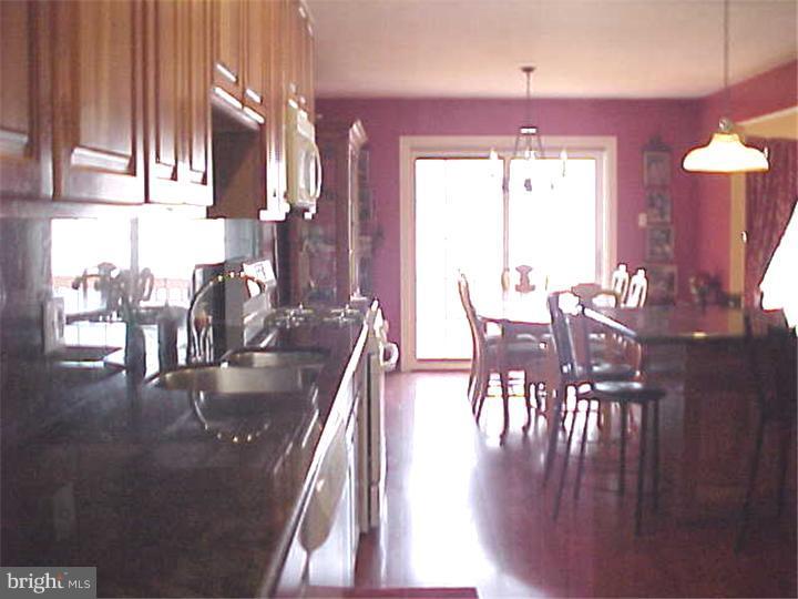 1924 Kings Point Road Cherry Hill, NJ 08003 - Photo 8 of 19 Kitchen