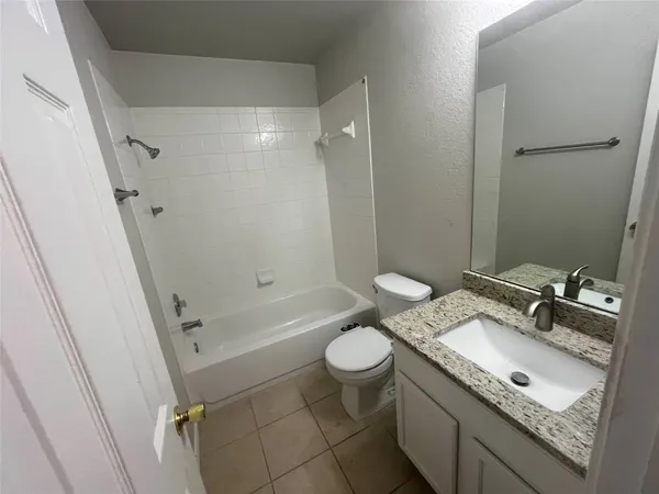 $2,150 | 713 Hogan, Kyle, TX 78640