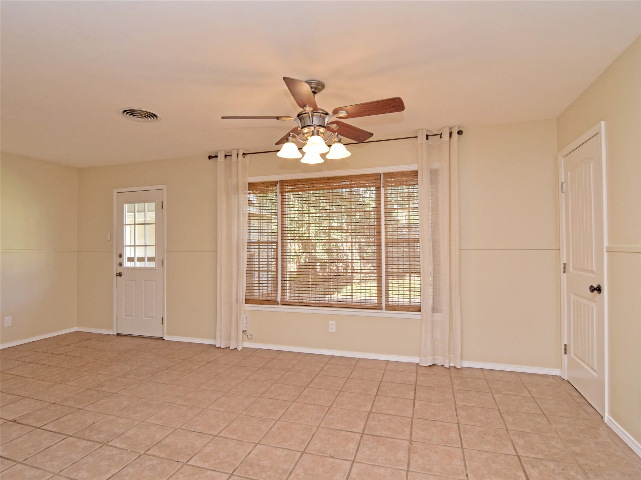 5300 Middale Lane Austin, TX 78723 - Photo 4 of 20