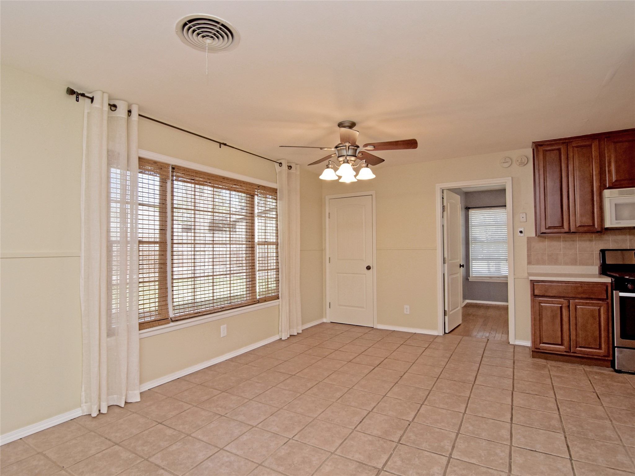 5300 Middale Lane Austin, TX 78723 - Photo 6 of 20