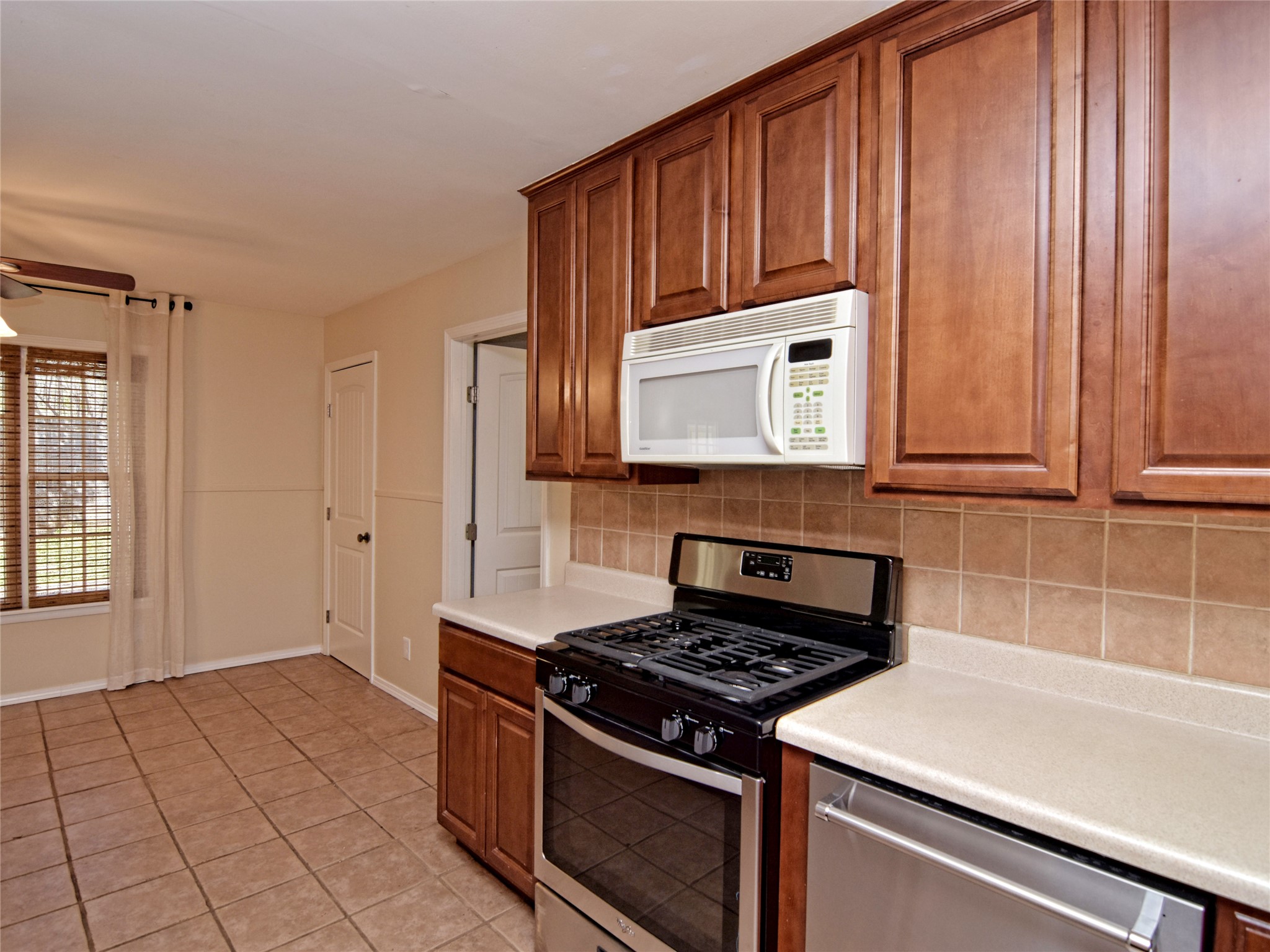 5300 Middale Lane Austin, TX 78723 - Photo 7 of 20