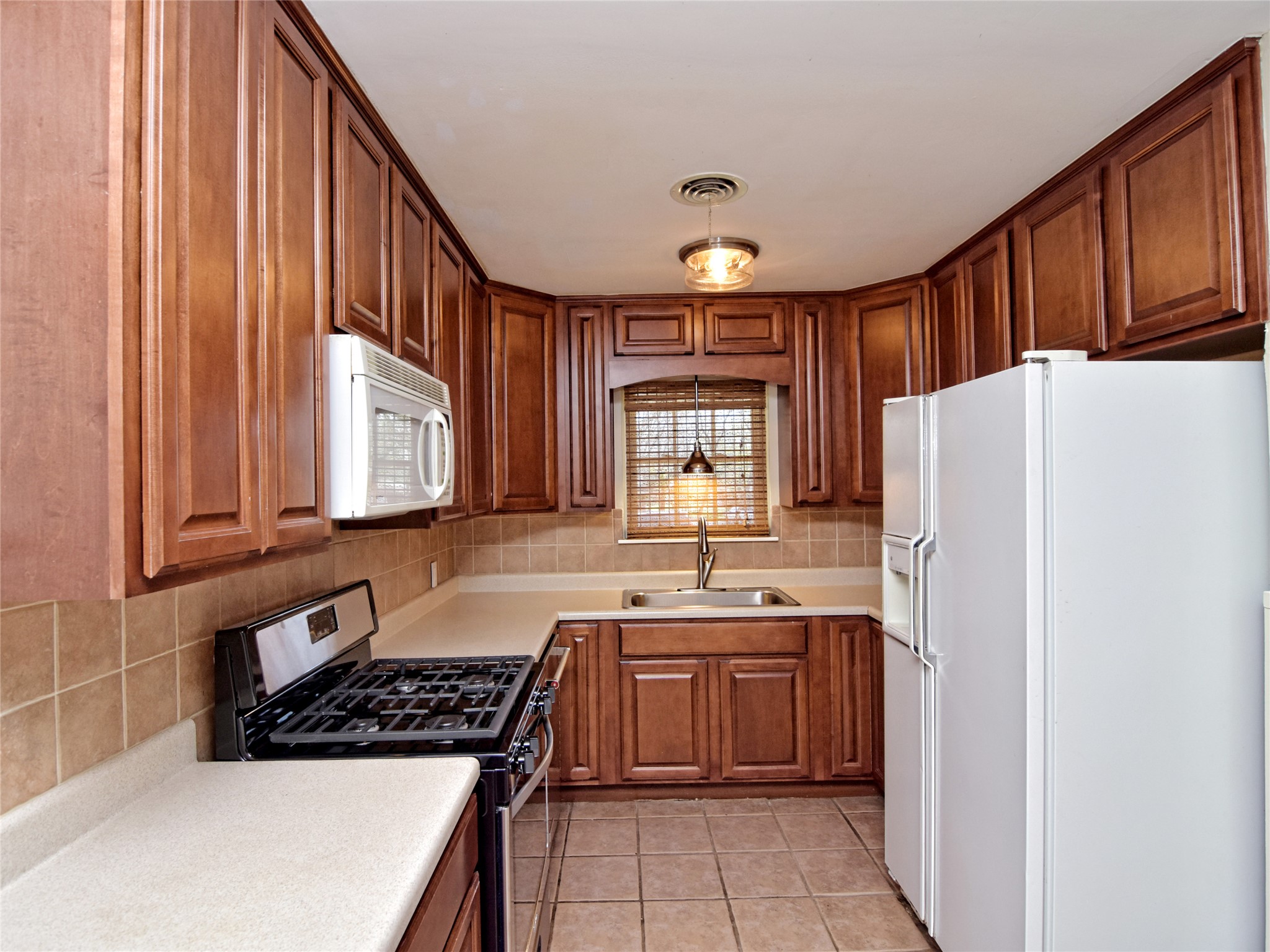 5300 Middale Lane Austin, TX 78723 - Photo 9 of 20