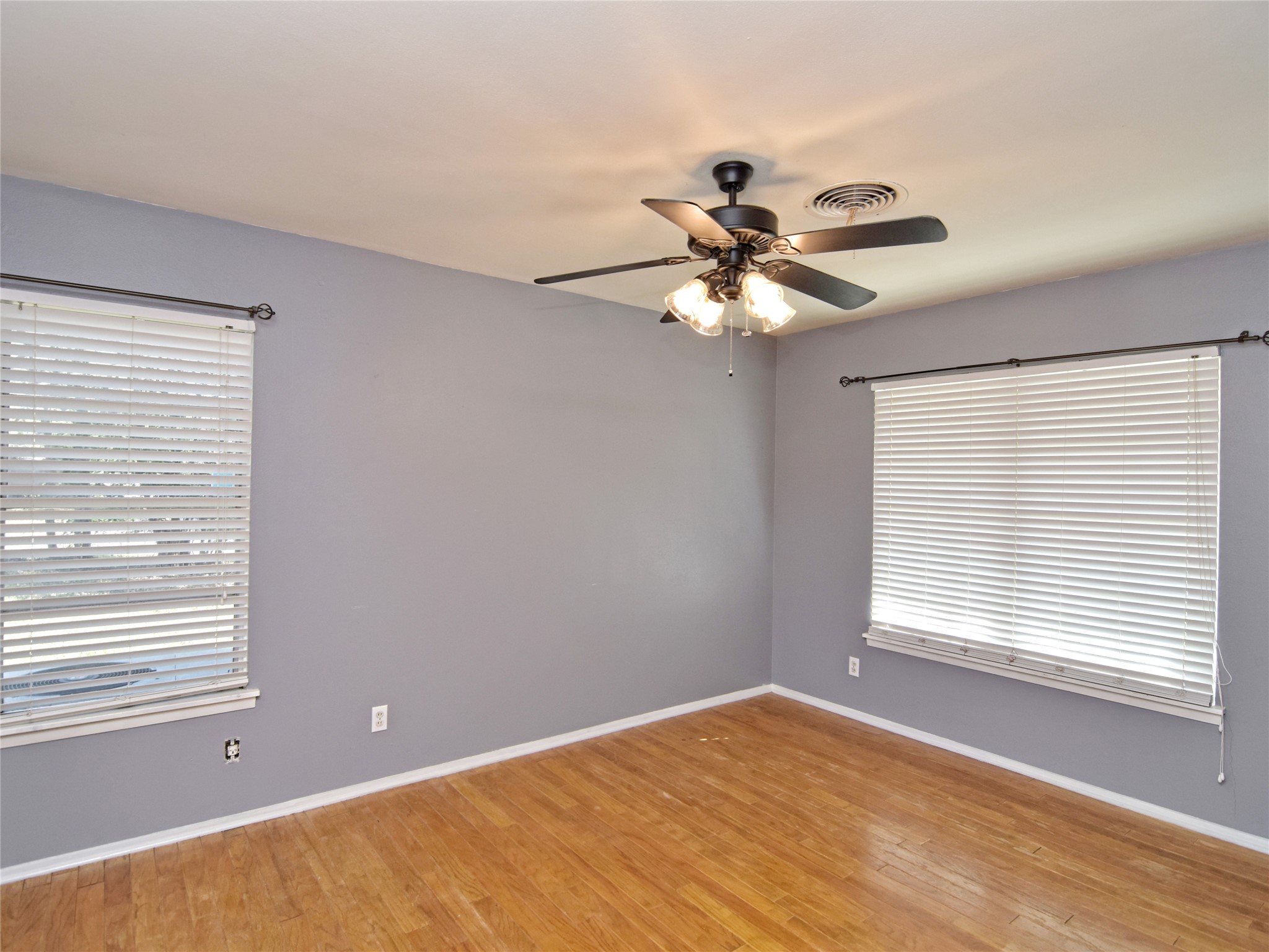 5300 Middale Lane Austin, TX 78723 - Photo 10 of 20