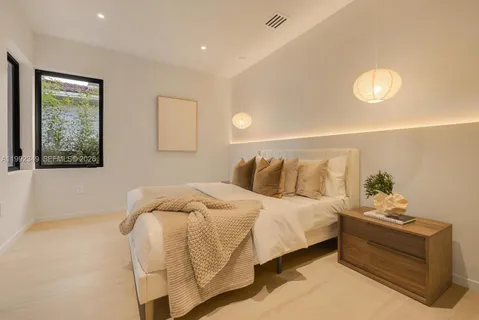 $4,195,000 | 4430 Royal Palm Avenue, Miami Beach, FL 33140