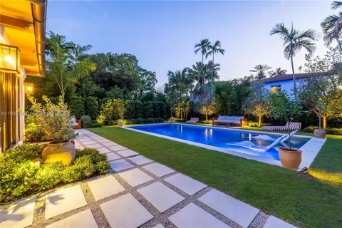 $4,195,000 | 4430 Royal Palm Avenue, Miami Beach, FL 33140