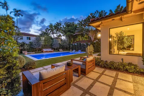 $4,400,000 | 4430 Royal Palm Avenue, Miami Beach, FL 33140