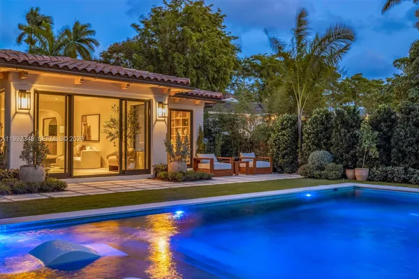 $4,400,000 | 4430 Royal Palm Avenue, Miami Beach, FL 33140