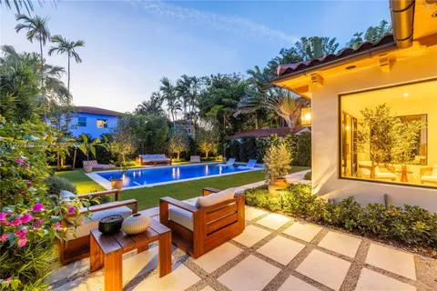 $4,195,000 | 4430 Royal Palm Avenue, Miami Beach, FL 33140