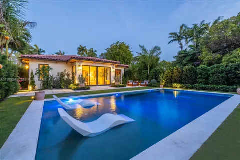 $4,195,000 | 4430 Royal Palm Avenue, Miami Beach, FL 33140
