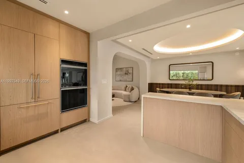 $4,195,000 | 4430 Royal Palm Avenue, Miami Beach, FL 33140