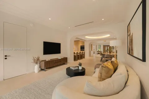 $4,195,000 | 4430 Royal Palm Avenue, Miami Beach, FL 33140