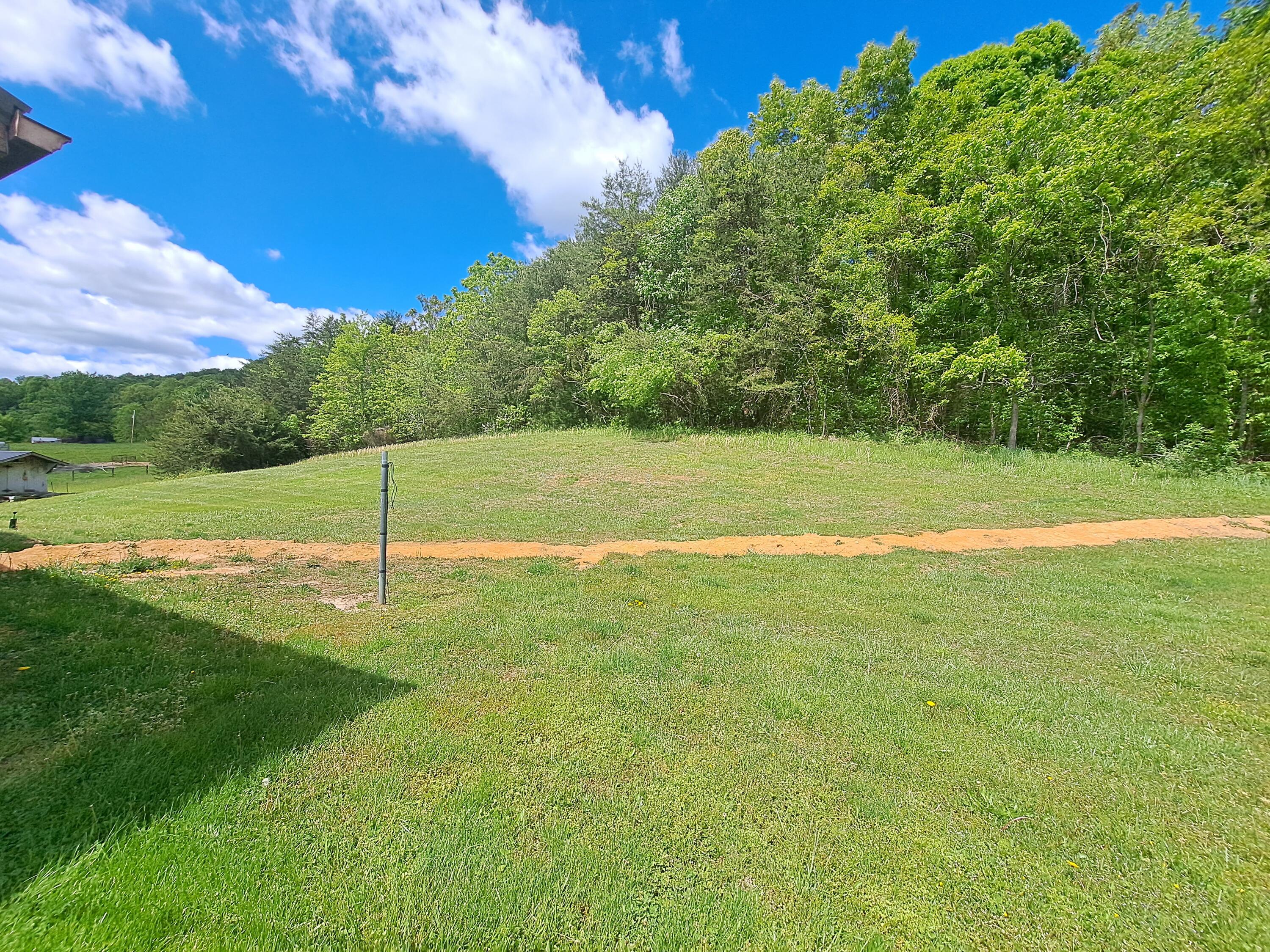 5395 Old Stage Road Chuckey, TN 37641 - Photo 16 of 25 20230503_114548