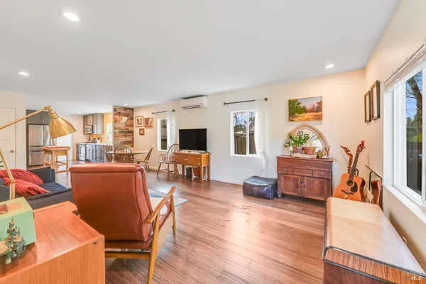 $1,125,000 | 2103 Bodega Avenue, Petaluma, CA 94952