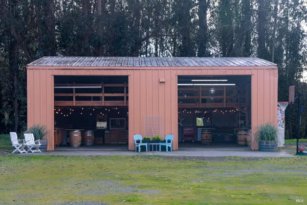 $1,125,000 | 2103 Bodega Avenue, Petaluma, CA 94952