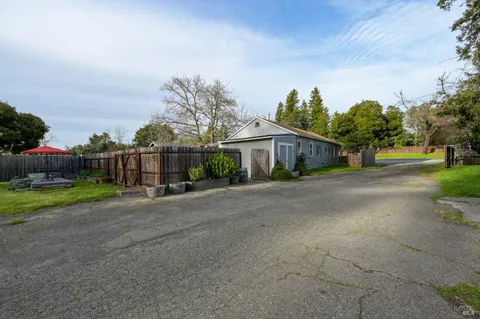 $1,175,000 | 2103 Bodega Avenue, Petaluma, CA 94952