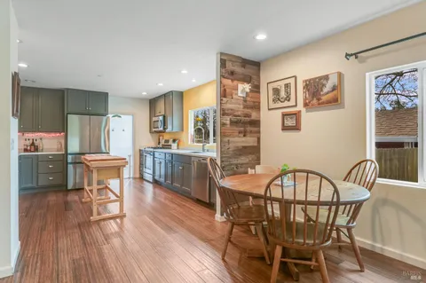 $1,175,000 | 2103 Bodega Avenue, Petaluma, CA 94952