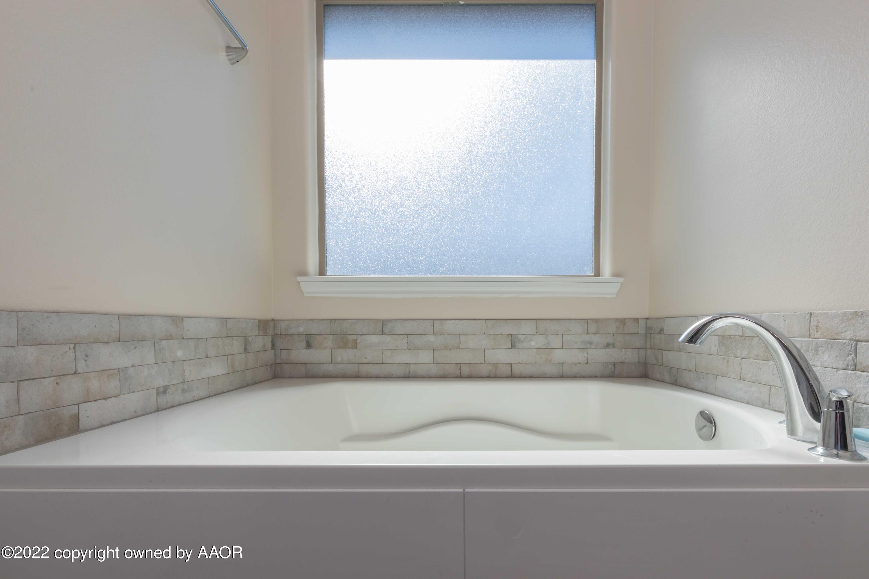 4816 Eberly Street Amarillo, TX 79118 - Photo 30 of 36 MASTER BATH VIEW 4