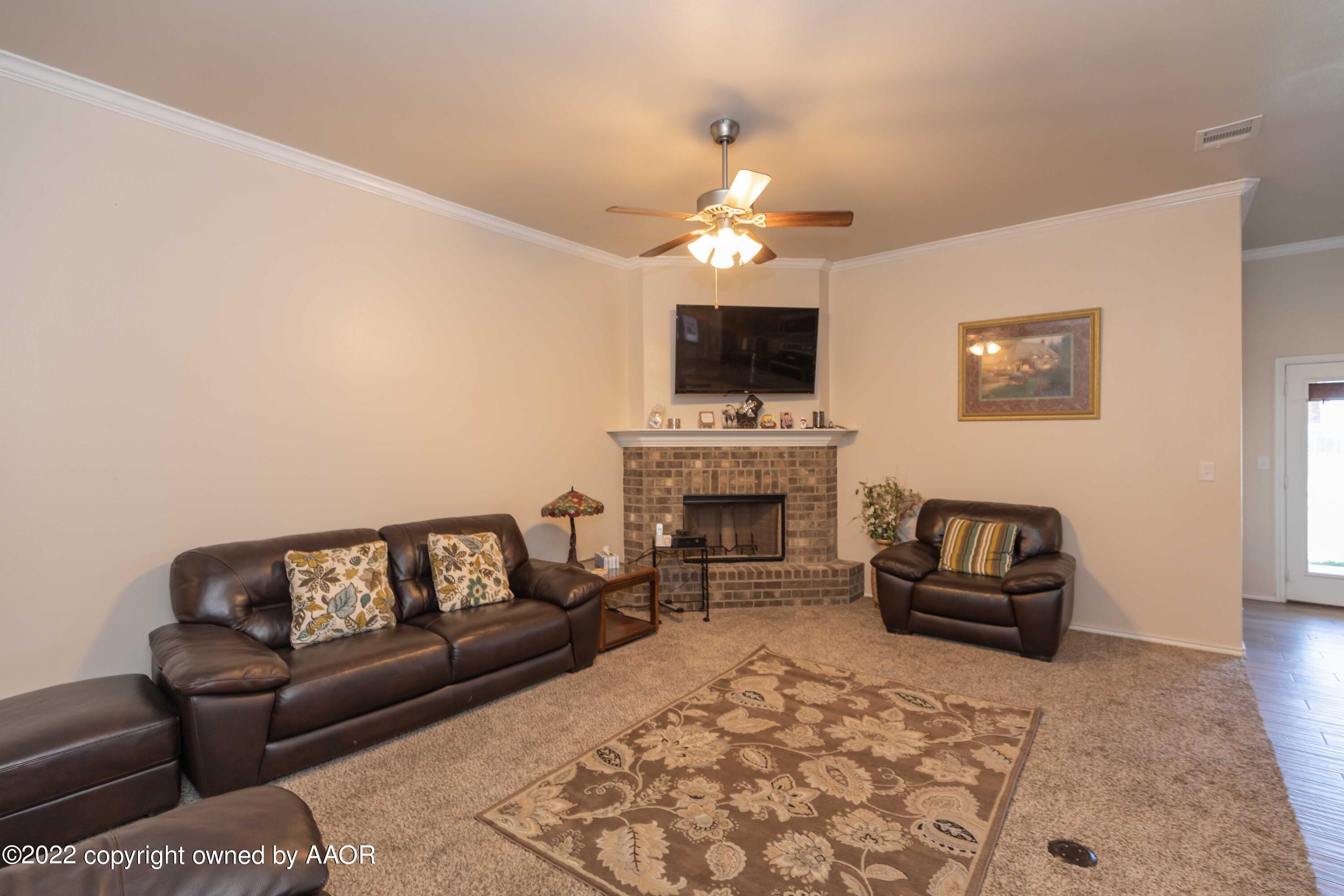 4816 Eberly Street Amarillo, TX 79118 - Photo 7 of 36 LIVING ROOM VIEW 2