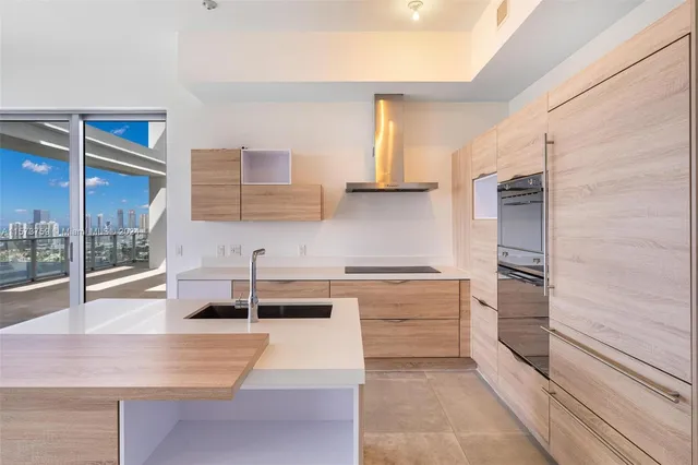 $1,747,000 | 16385 Biscayne Boulevard, Unit PH4, North Miami Beach, FL 33160
