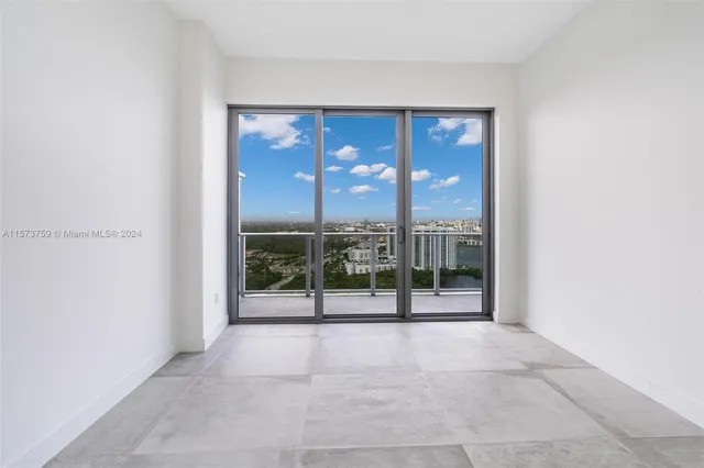 $1,747,000 | 16385 Biscayne Boulevard, Unit PH4, North Miami Beach, FL 33160