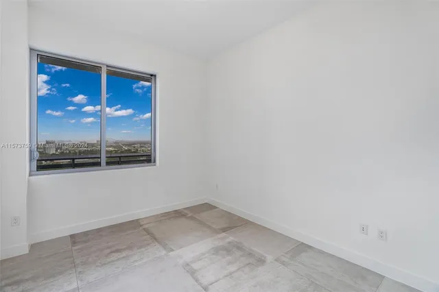 $1,747,000 | 16385 Biscayne Boulevard, Unit PH4, North Miami Beach, FL 33160