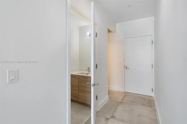 $1,747,000 | 16385 Biscayne Boulevard, Unit PH4, North Miami Beach, FL 33160