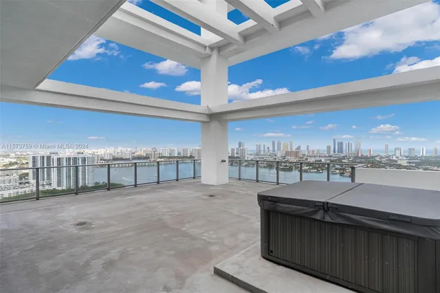 $1,747,000 | 16385 Biscayne Boulevard, Unit PH4, North Miami Beach, FL 33160