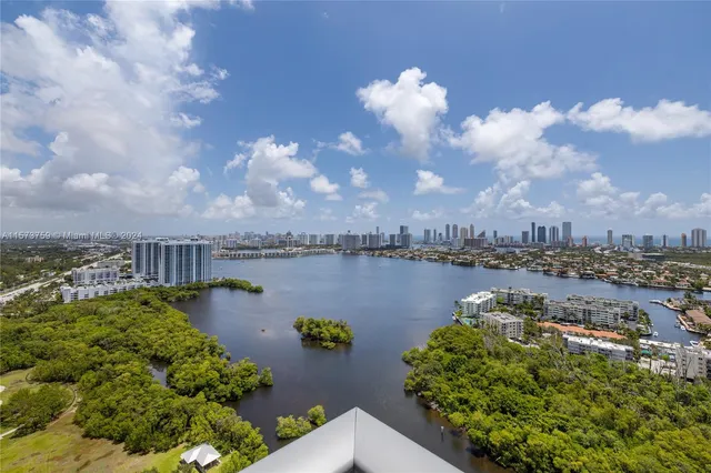 $1,747,000 | 16385 Biscayne Boulevard, Unit PH4, North Miami Beach, FL 33160
