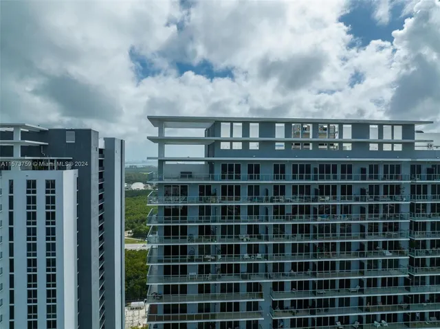 $1,747,000 | 16385 Biscayne Boulevard, Unit PH4, North Miami Beach, FL 33160