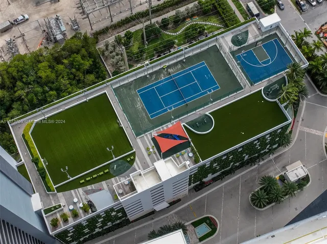 $1,747,000 | 16385 Biscayne Boulevard, Unit PH4, North Miami Beach, FL 33160