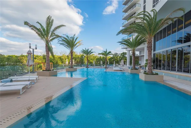 $1,747,000 | 16385 Biscayne Boulevard, Unit PH4, North Miami Beach, FL 33160