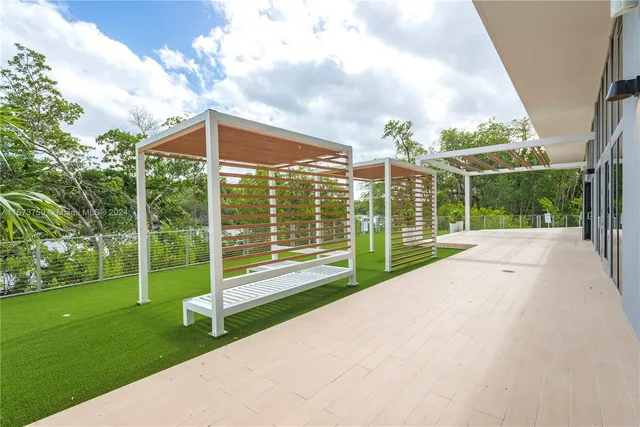 $1,747,000 | 16385 Biscayne Boulevard, Unit PH4, North Miami Beach, FL 33160