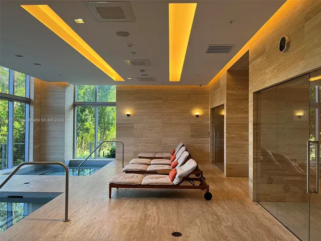 $1,747,000 | 16385 Biscayne Boulevard, Unit PH4, North Miami Beach, FL 33160