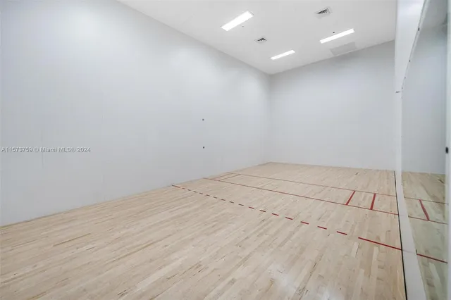 $1,747,000 | 16385 Biscayne Boulevard, Unit PH4, North Miami Beach, FL 33160