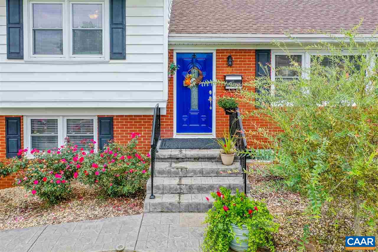 879 Shawnee Road Waynesboro, VA 22980 - Photo 2 of 40 Gallery Image 2