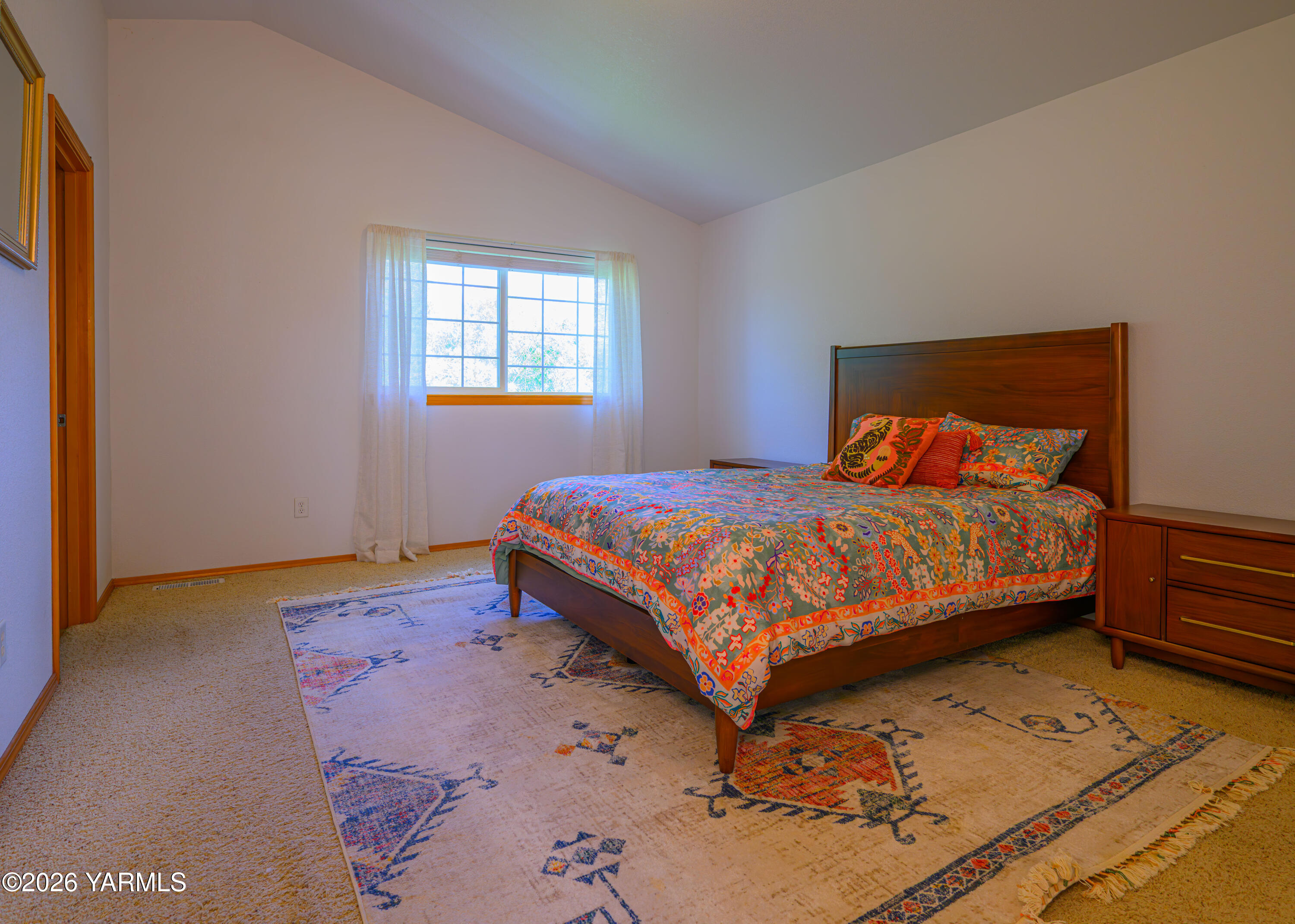 115 Lyle Loop Selah, WA 98942 - Photo 18 of 42 Primary Bedroom