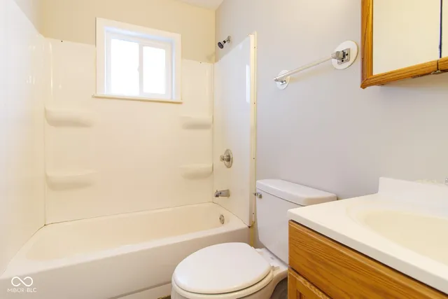 $895 | 5915 Devington Road, Unit 9, Indianapolis, IN 46226