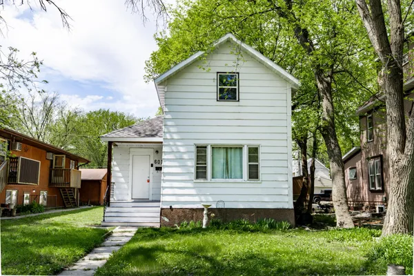 $165,000 | 601 10th Street South, Fargo, ND 58103