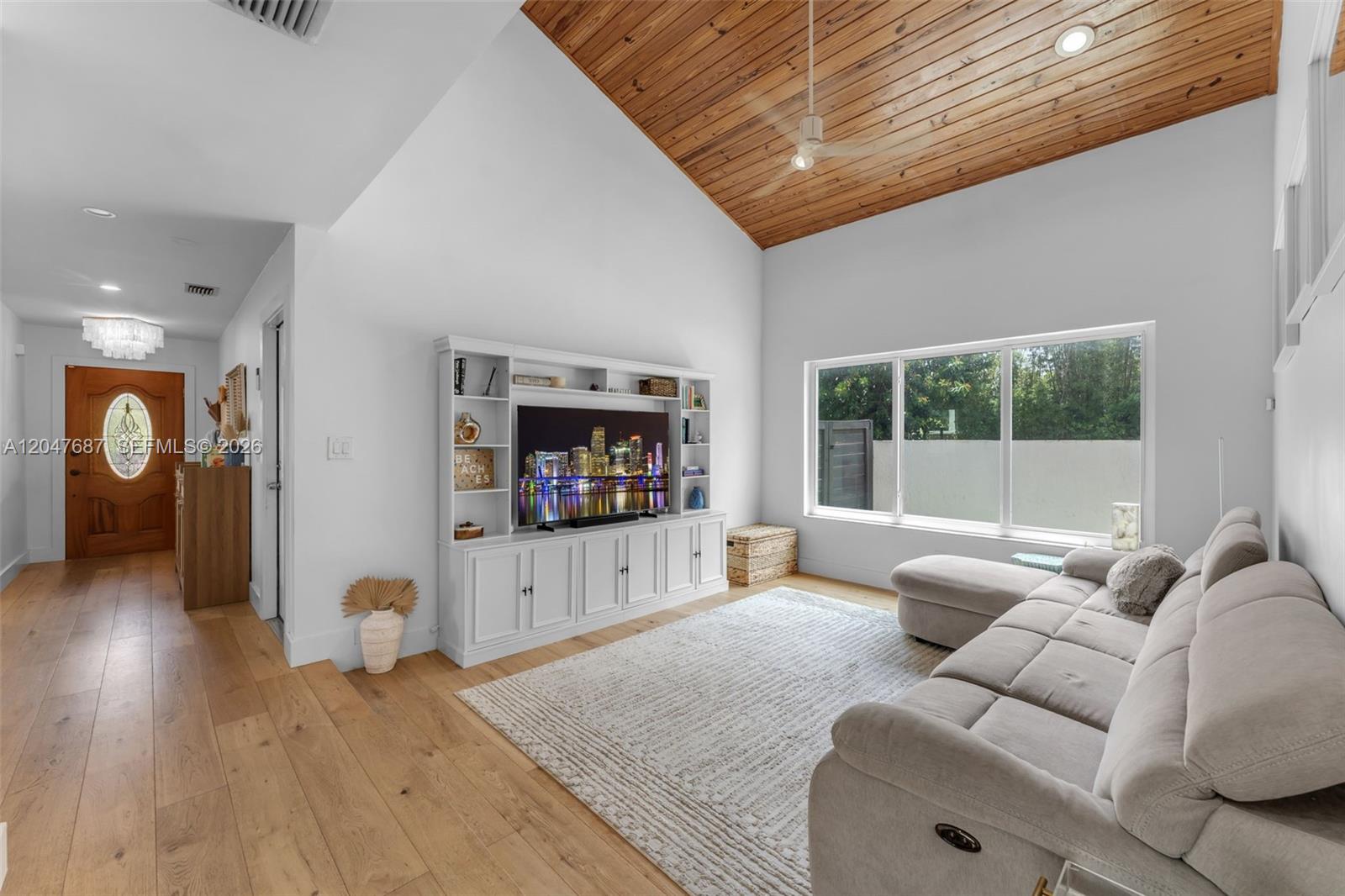 4035 Southwest 14th Street Miami, FL 33134 - Photo 11 of 37