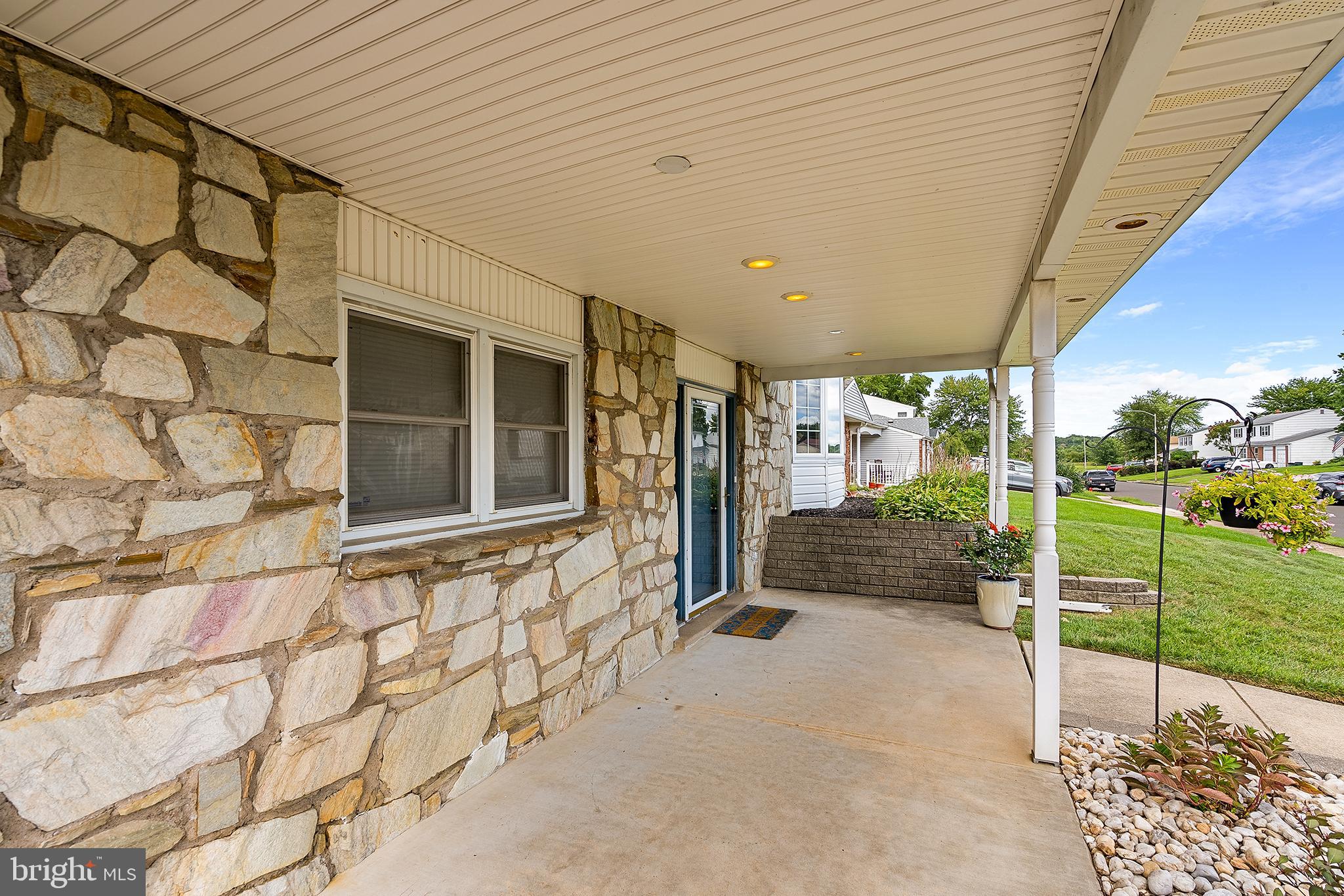 507 Valmore Road Fairless Hills, PA 19030 - Photo 4 of 40 Gallery Image 4