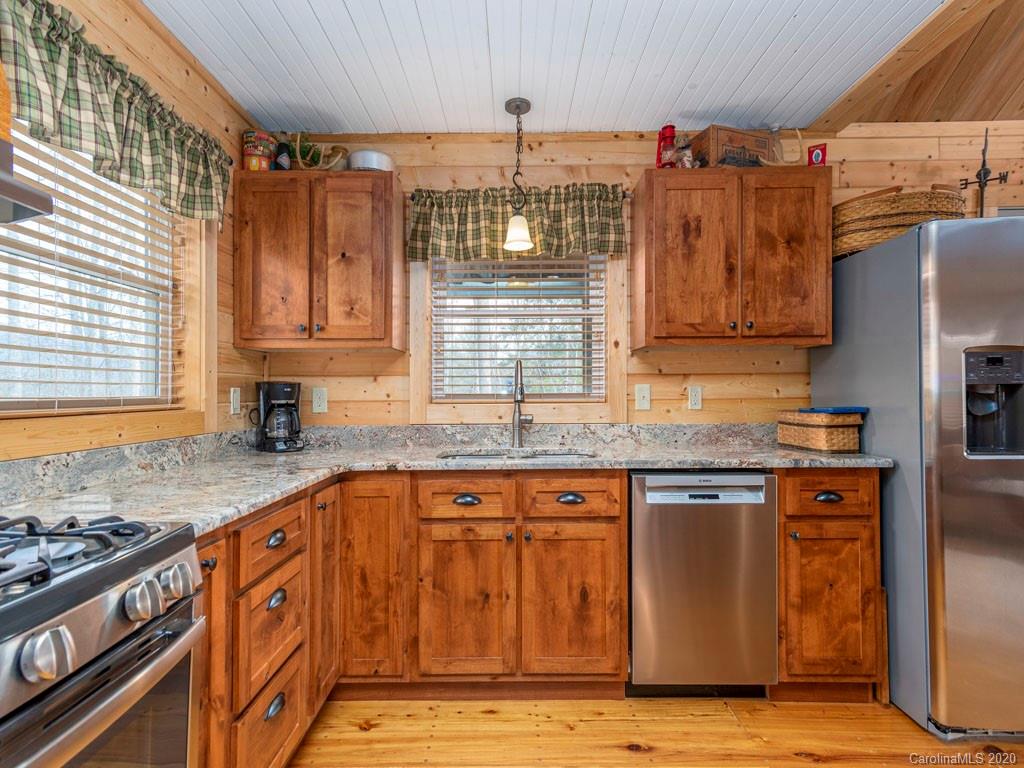 635 Rustic Heights Road Waynesville, NC 28785 - Photo 9 of 27