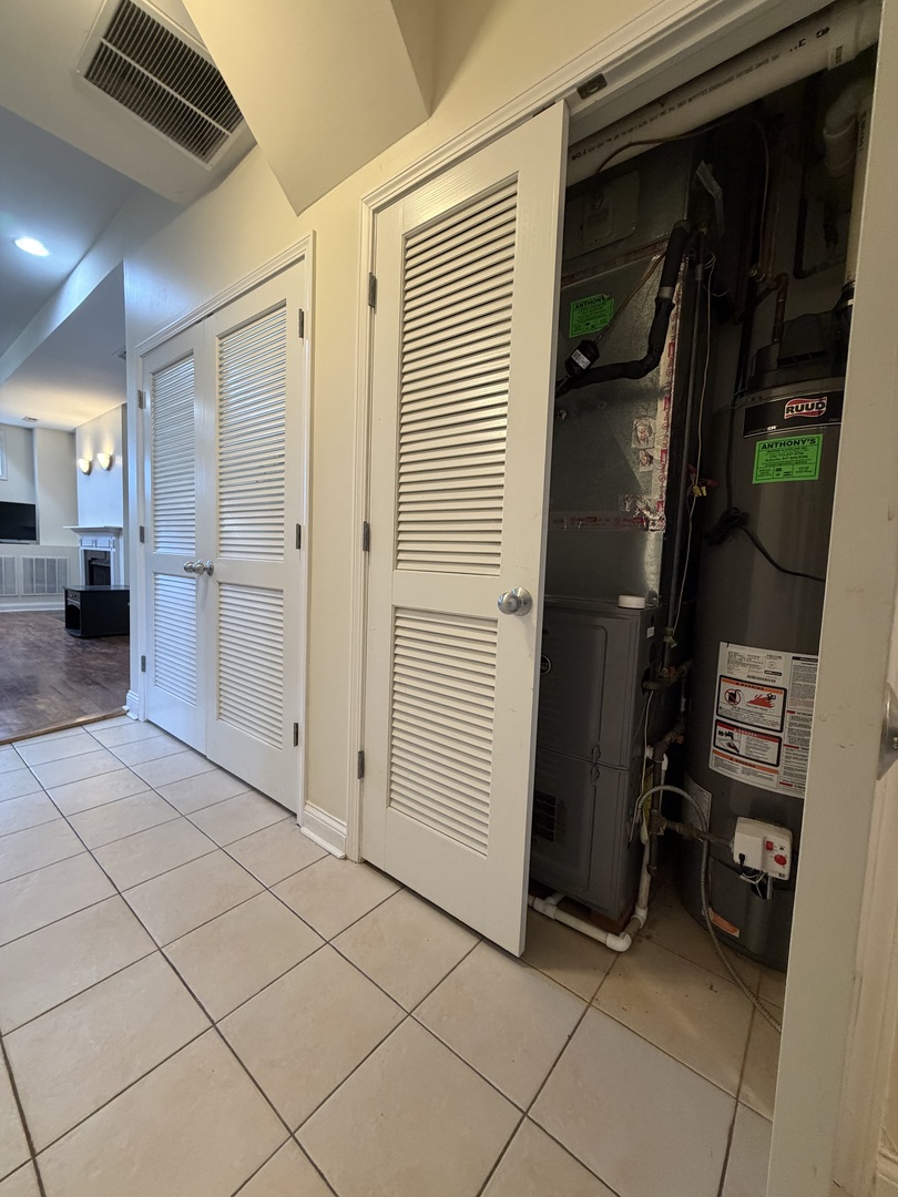 2355 West Harrison Street, Unit GDN Chicago, IL 60612 - Photo 8 of 14 a view of walk in closet