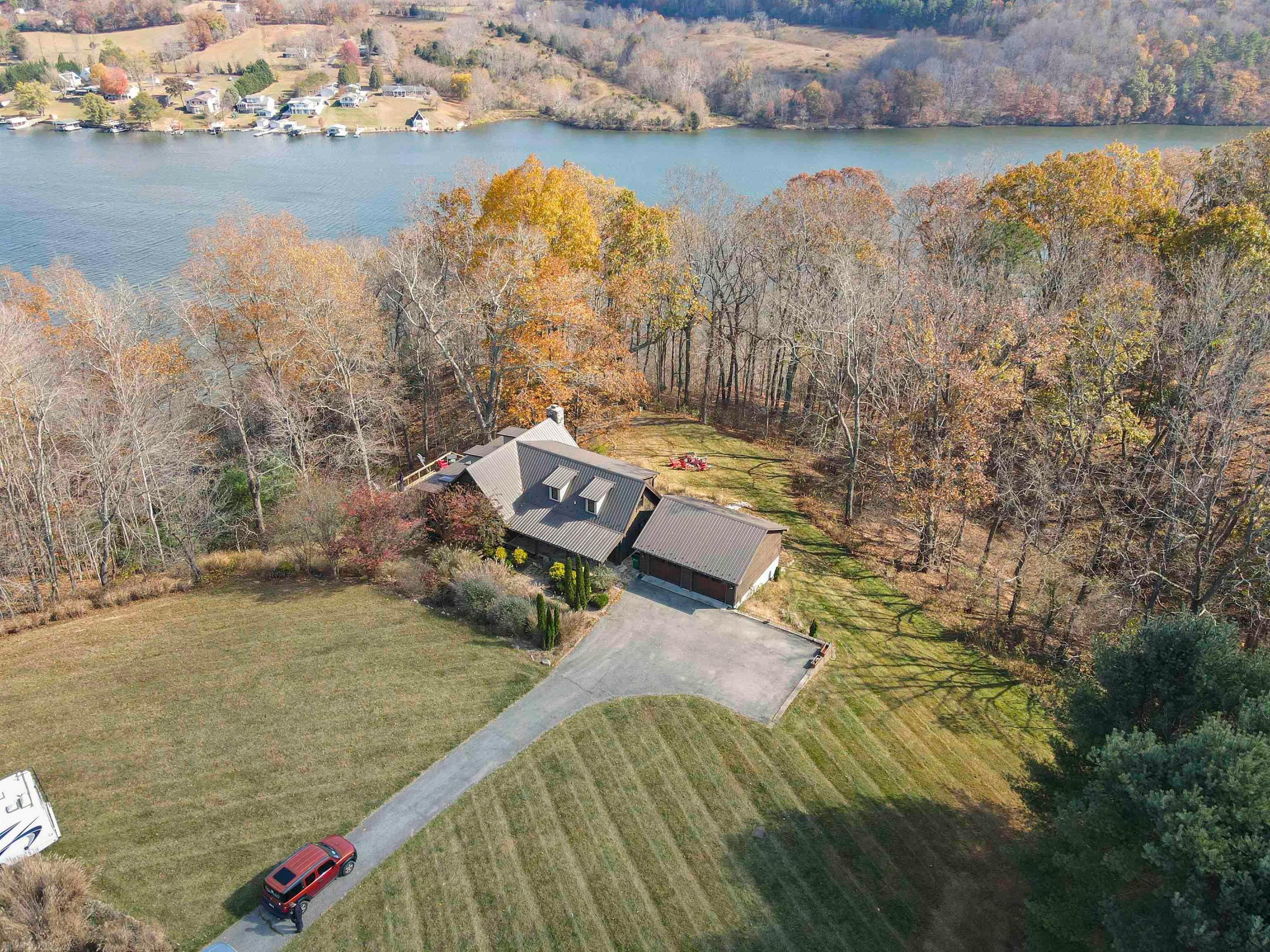 3593 Ferncliff Road Pulaski, VA 24301 - Photo 4 of 75 Gallery Image 4