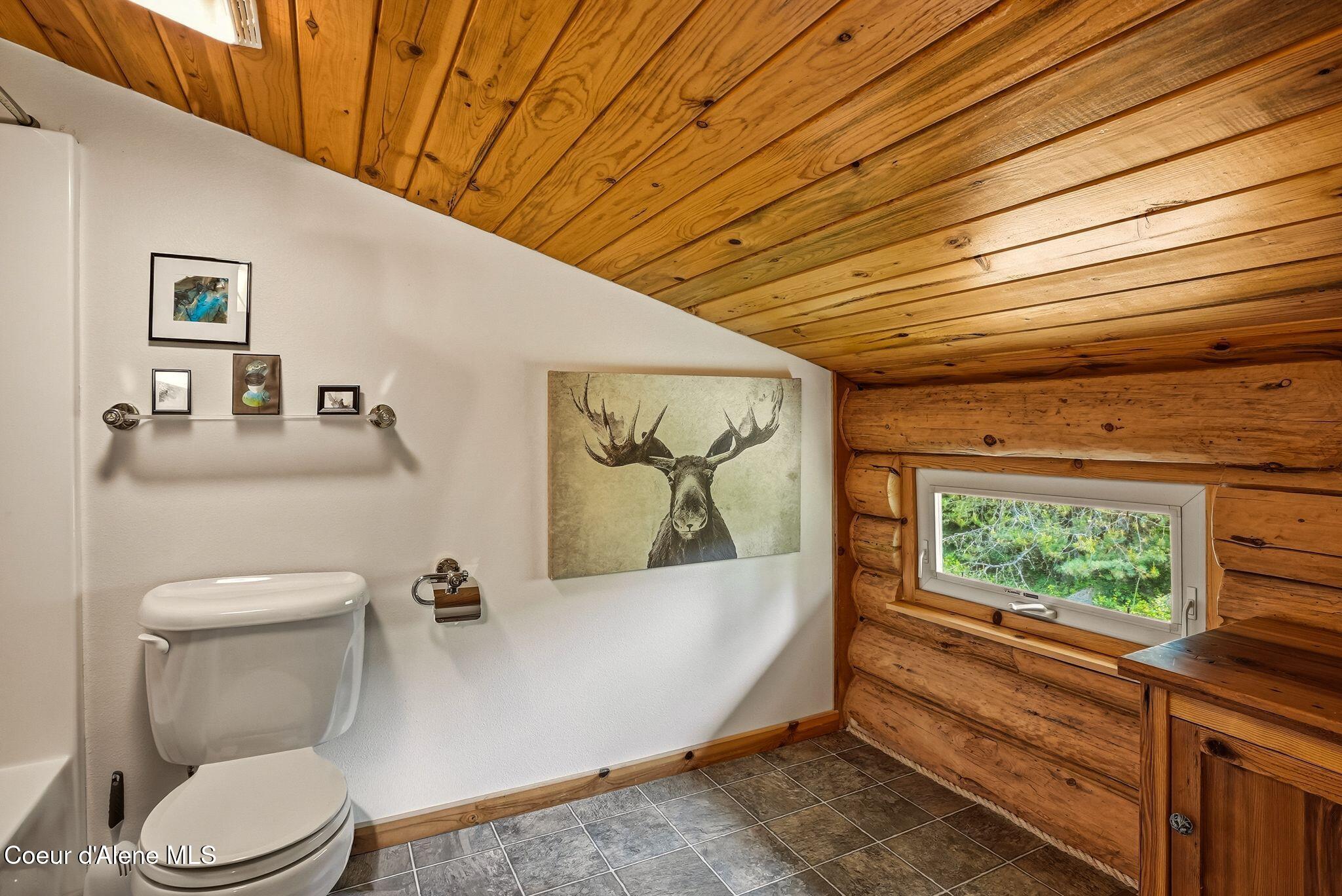 7569 Upper Pack River Road Sandpoint, ID 83864 - Photo 26 of 88 Inside-Media-UpperPack-26