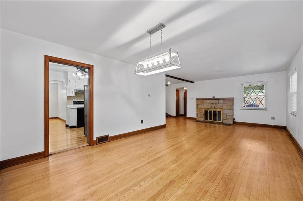 4850 Rolling Hills Road Pittsburgh, PA 15236 - Photo 6 of 25 Gallery Image 6