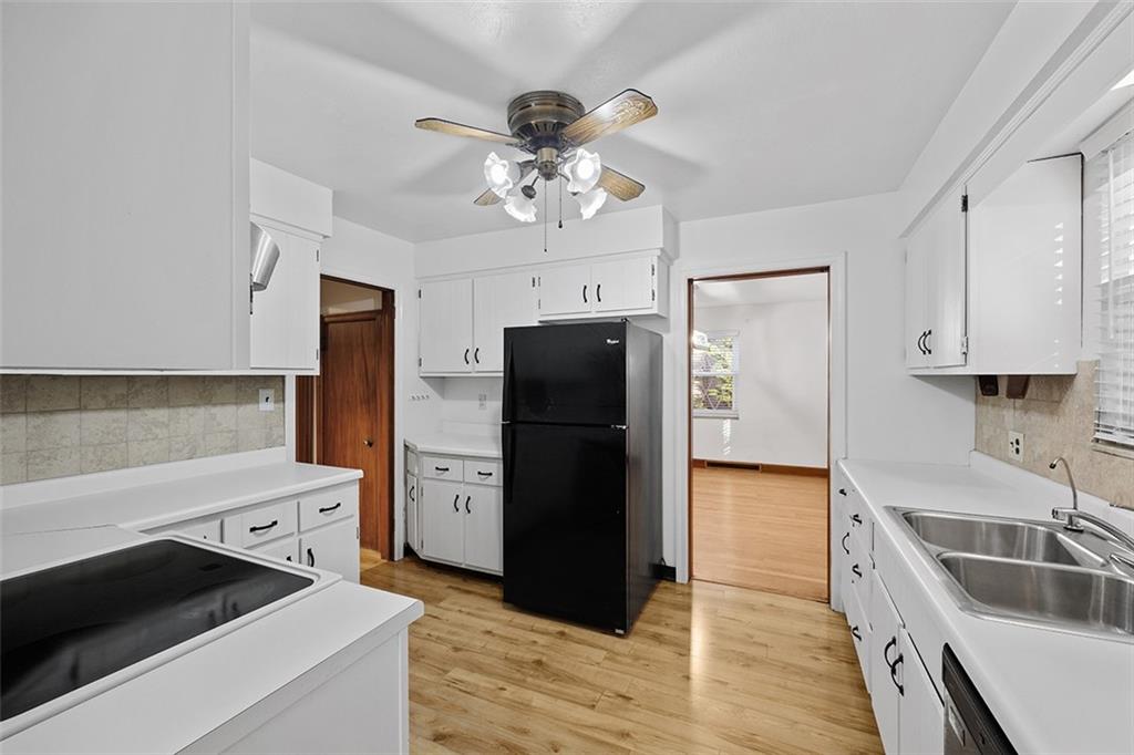 4850 Rolling Hills Road Pittsburgh, PA 15236 - Photo 7 of 25 Gallery Image 7