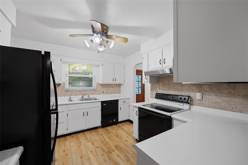 4850 Rolling Hills Road Pittsburgh, PA 15236 - Photo 8 of 25 Gallery Image 8