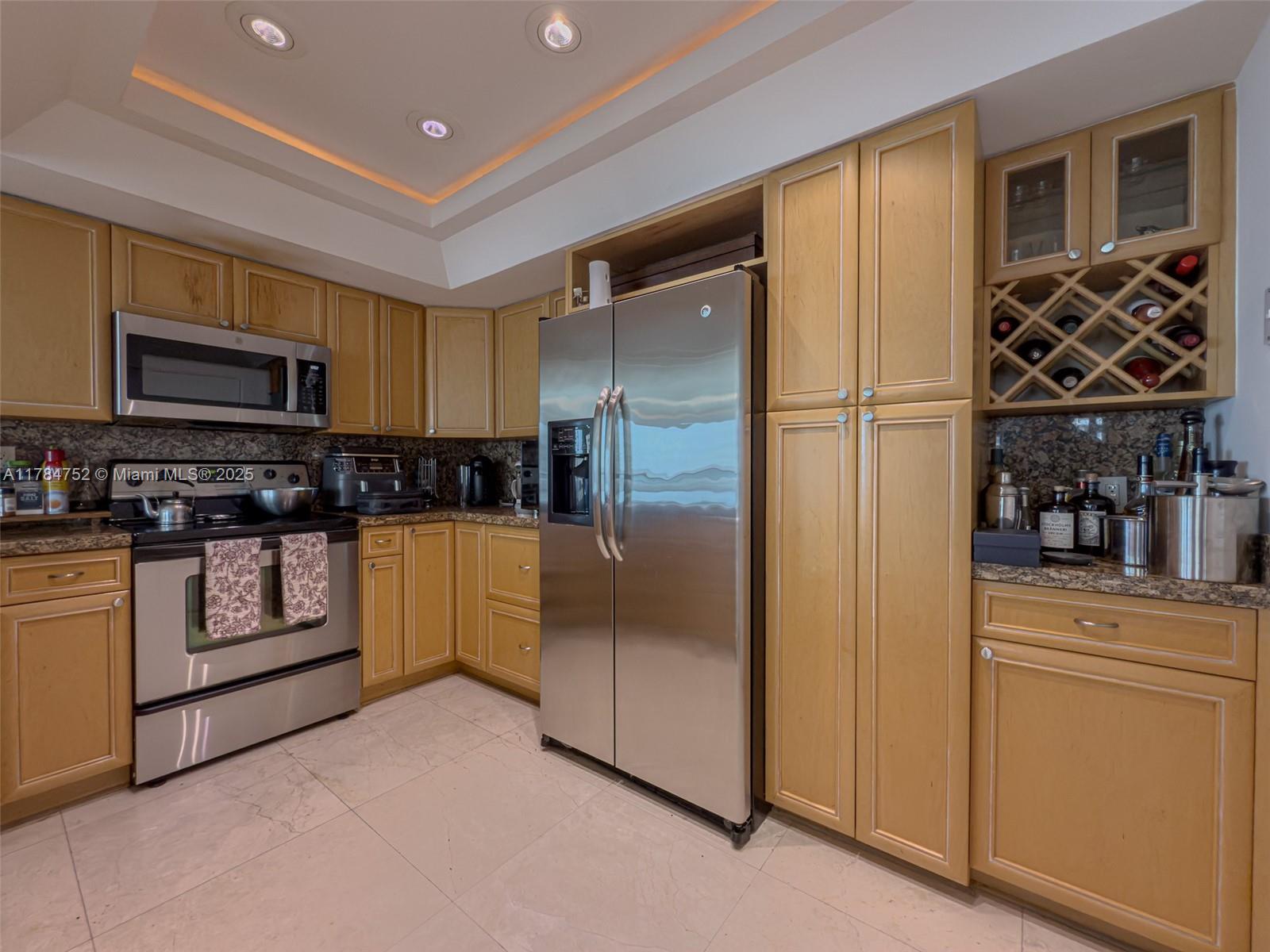 520 Brickell Key Drive, Unit A905 Miami, FL 33131 - Photo 12 of 29