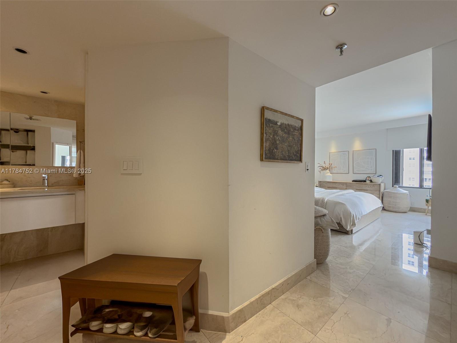 520 Brickell Key Drive, Unit A905 Miami, FL 33131 - Photo 16 of 29