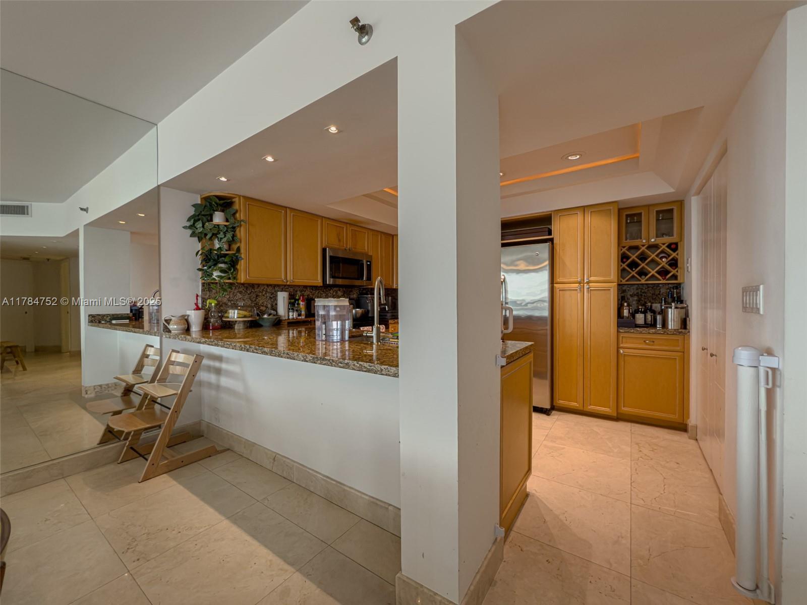 520 Brickell Key Drive, Unit A905 Miami, FL 33131 - Photo 9 of 29